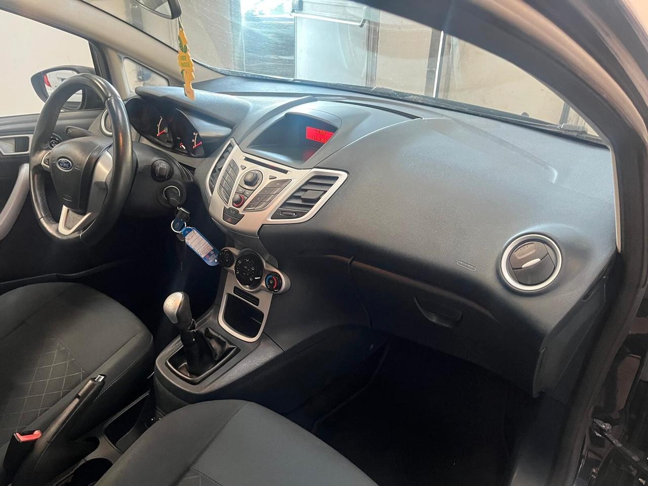 Ford Fiesta Ikon 1.2 60CV 5 porte