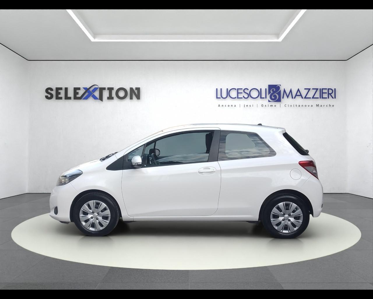 TOYOTA Yaris 3ª serie - Yaris 1.0 3 porte Active