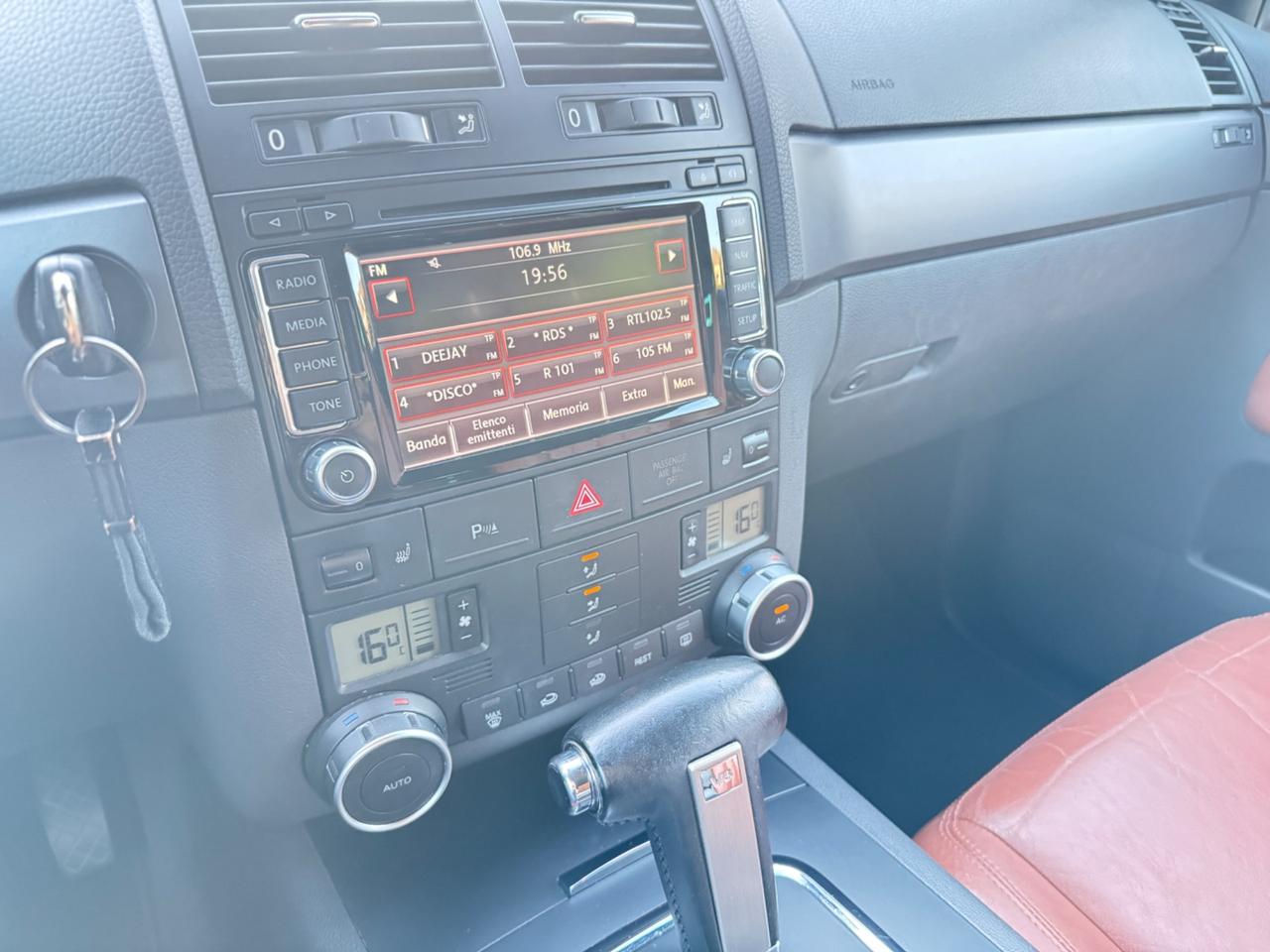 Volkswagen Touareg 3.0/240CV V6 TDI DPF Dakar