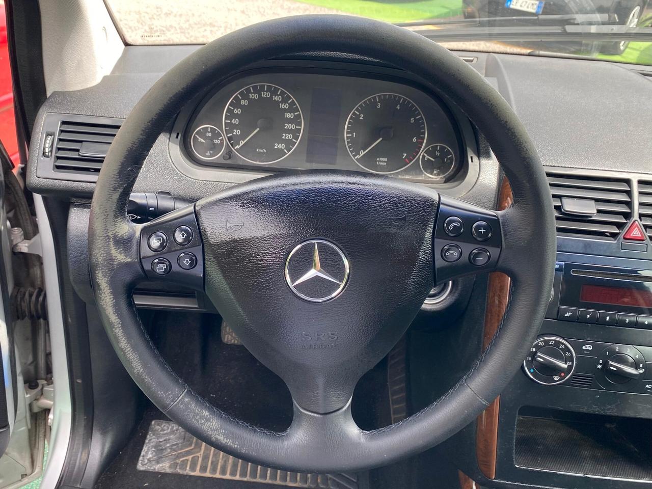 Mercedes-benz A 150 Coupé Classic Basic