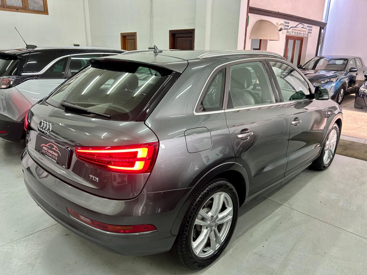 AUDI Q3 2.0 TDI S tronic S-Line FULL FINANZIABILE