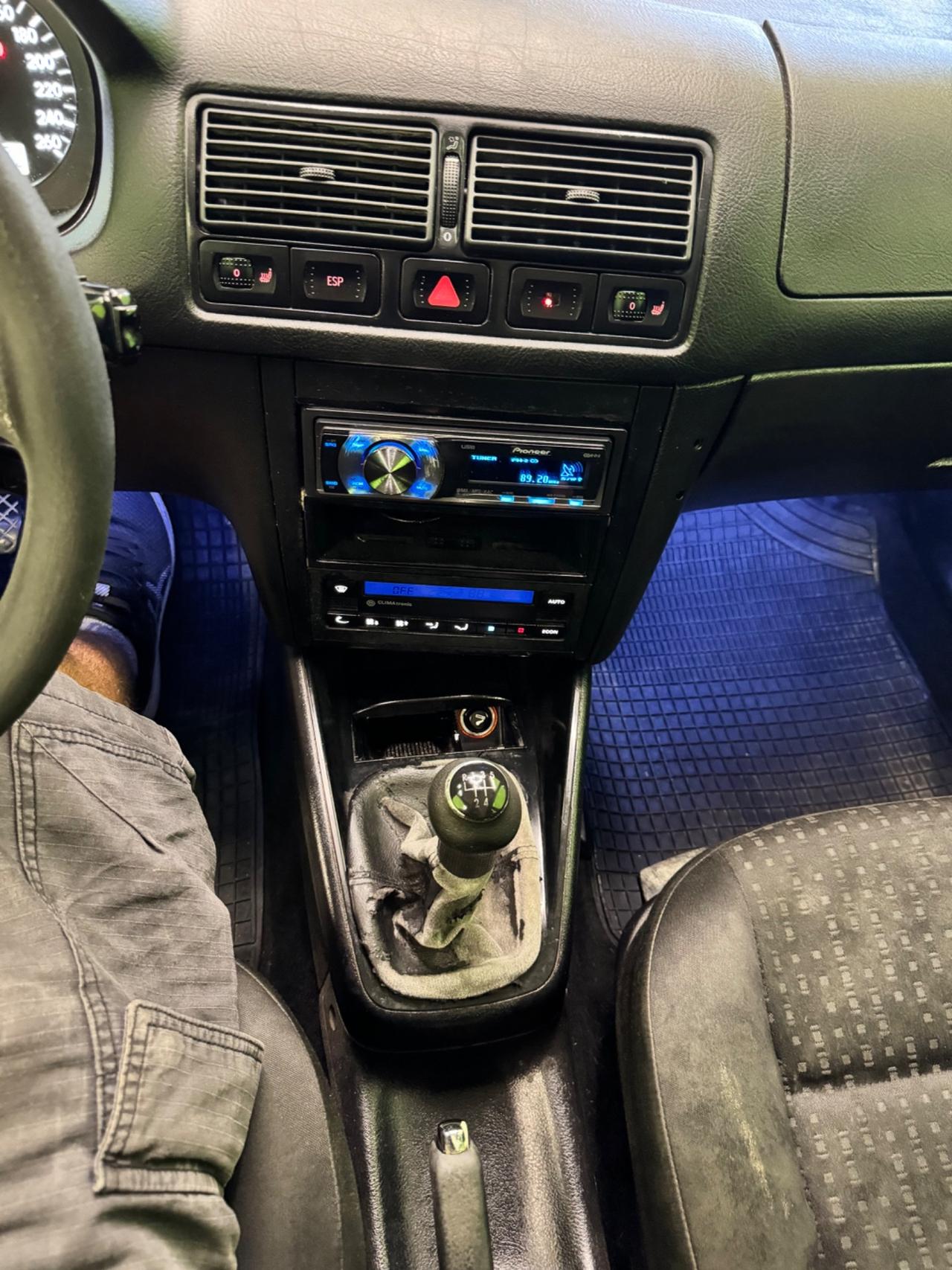 Volkswagen Golf 1.9 TDI/101 CV cat Var. Comfortline