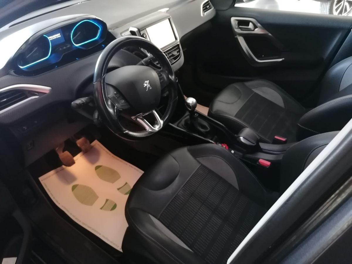 PEUGEOT - 2008 - BlueHDi 120 S&S Allure