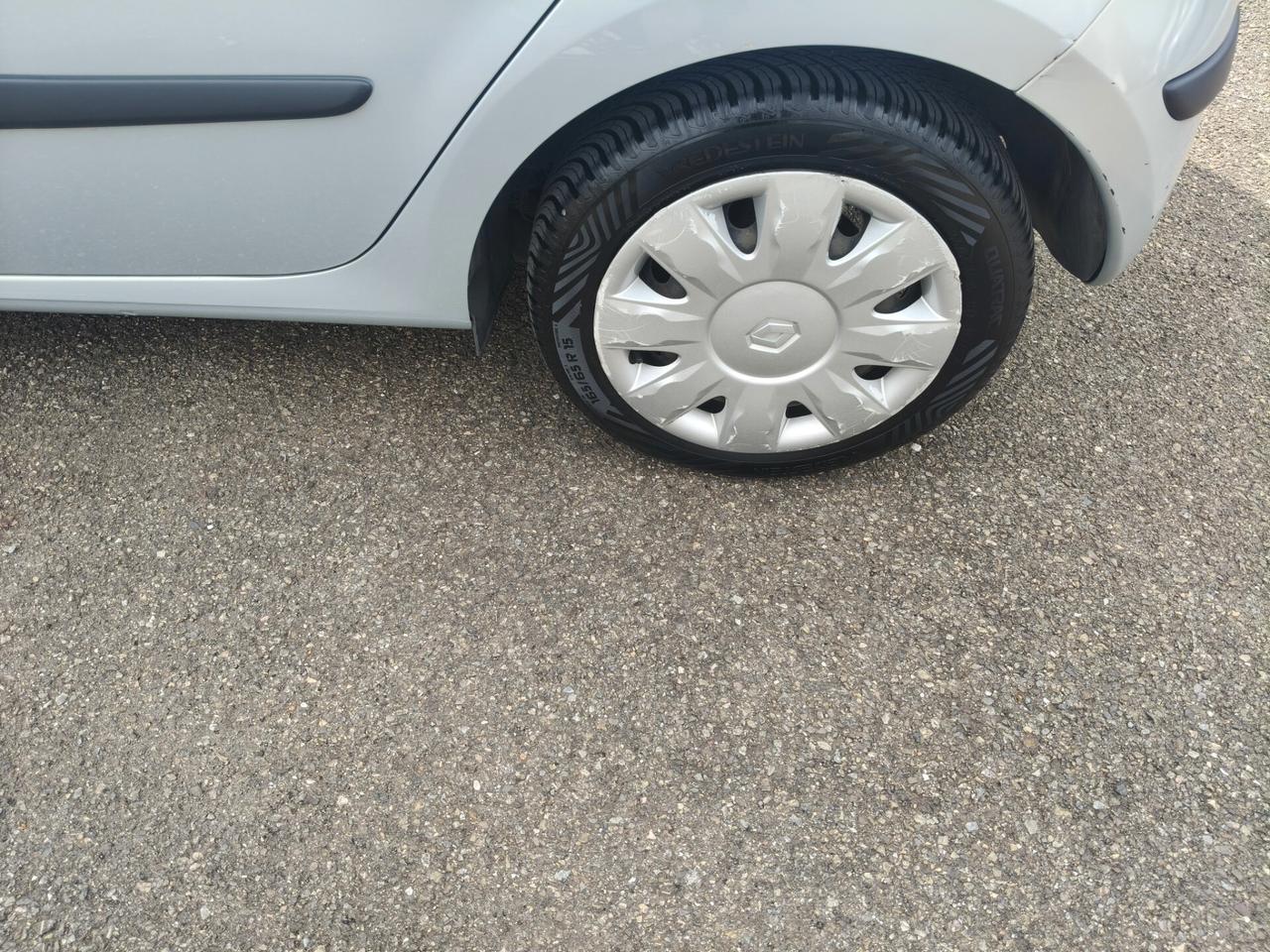 Renault Modus 1.2 benzina PER NEOPATENTATI