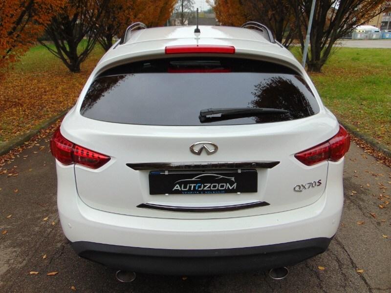 INFINITI QX70 3.0 diesel V6 AT S Premium