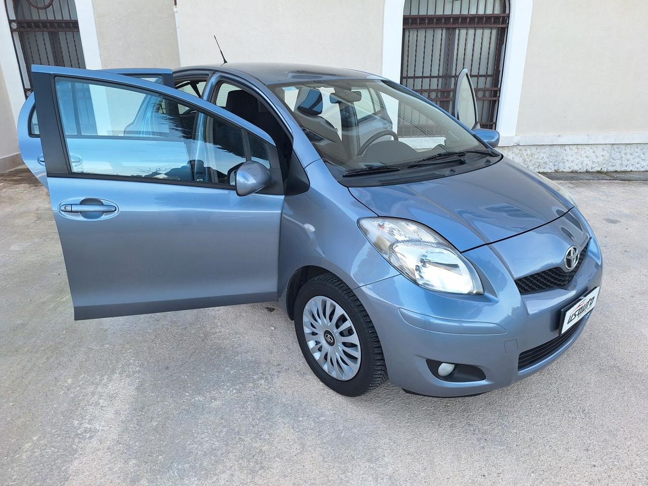 Toyota Yaris 1.0 BENZINA 5 PORTE 2010