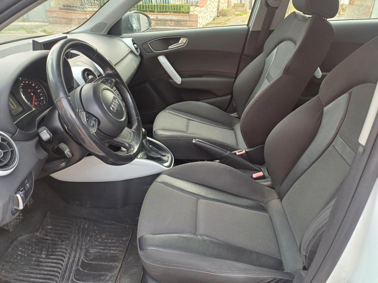 Audi A1 SPB 1.6 TDI S Tronic Attraction S Line Edition Plus