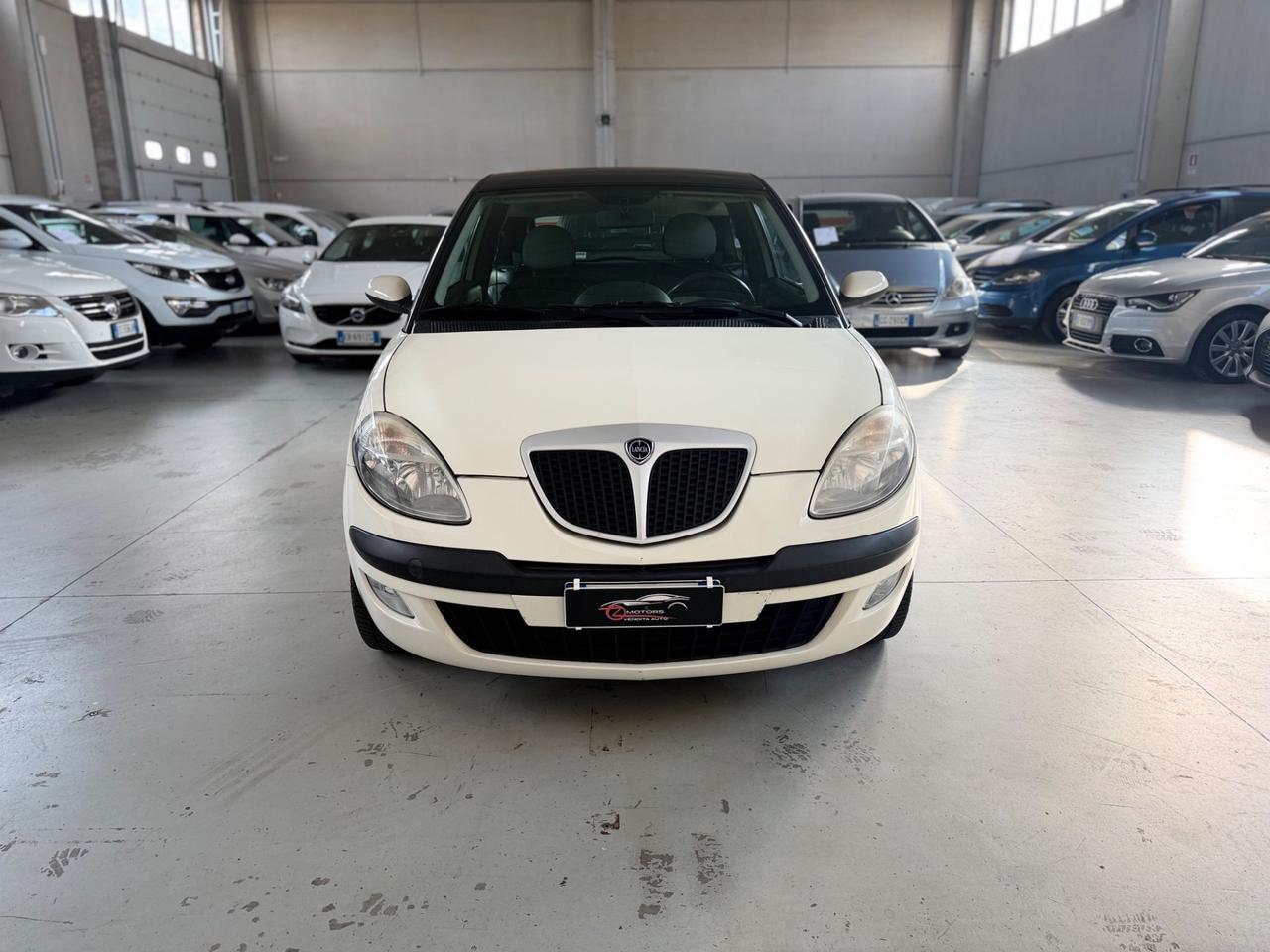 Lancia Ypsilon 1.2 Momo Design NEOPATENTATI