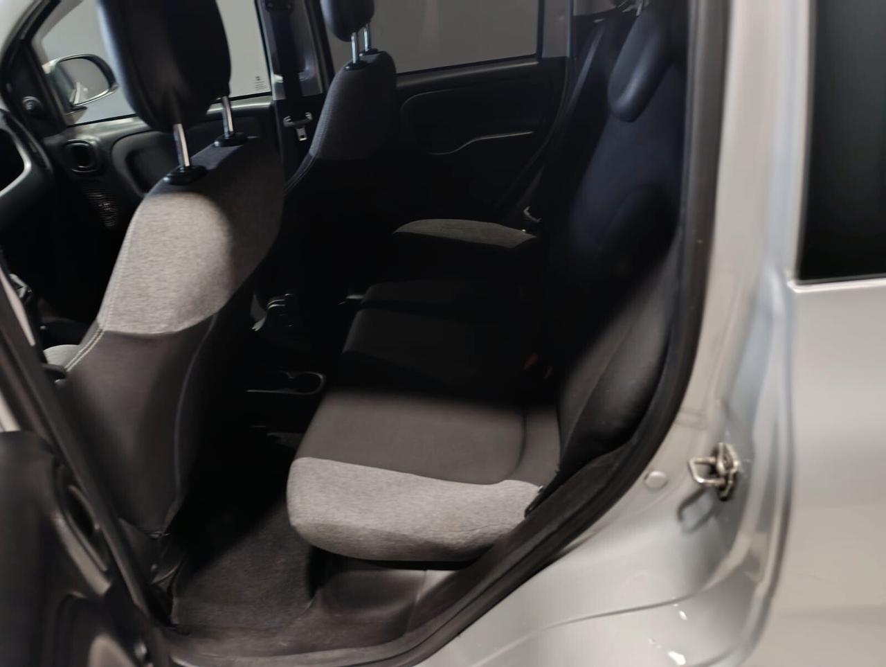 Fiat Panda CROSS HYBRID del 2021 - 90.000 km -
