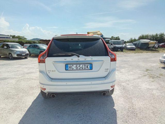 VOLVO XC60 D5 AWD Geartronic R-design Kinetic