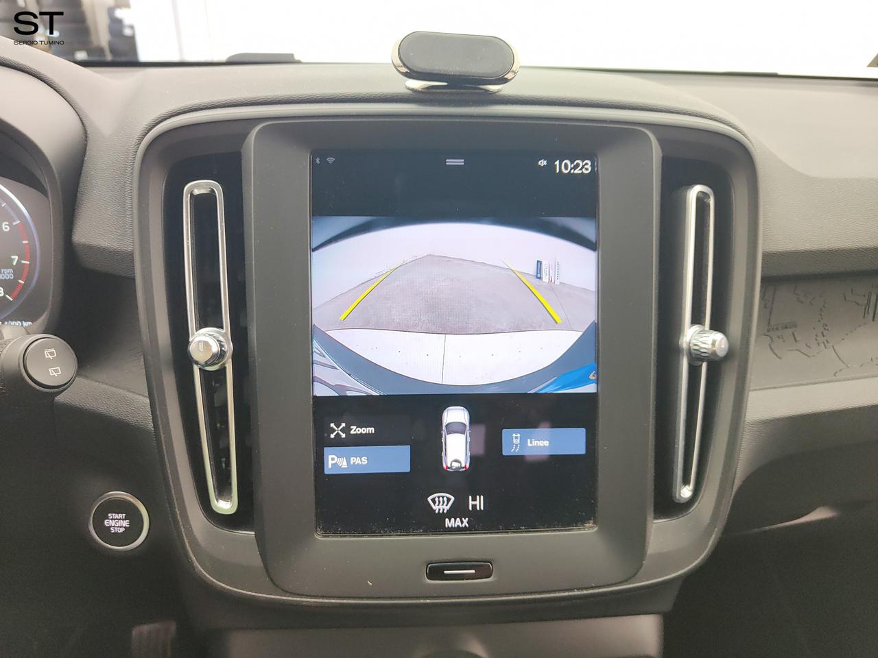 VOLVO XC40 (2017-->) - XC40 T2 Essential