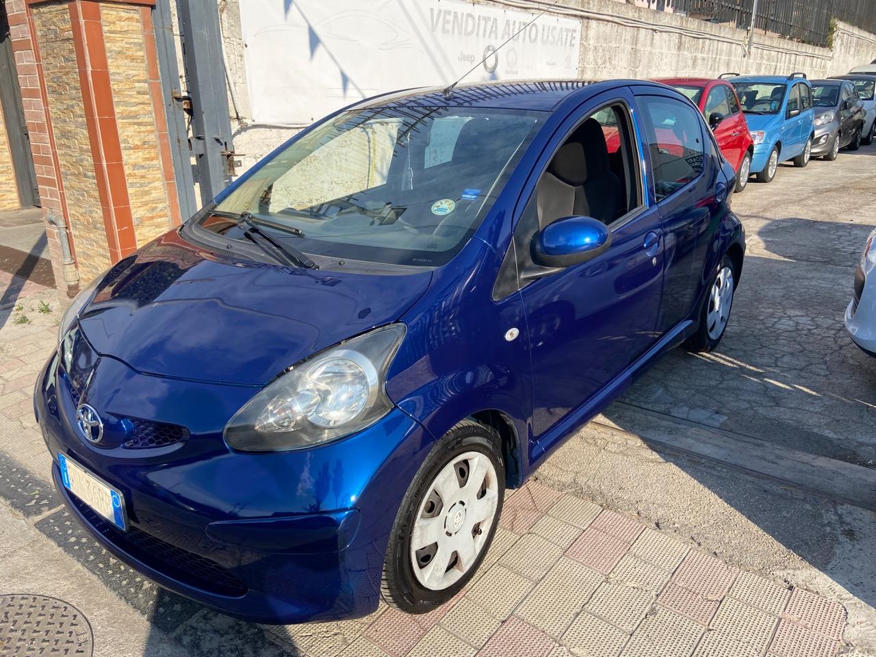 Toyota Aygo 1.0 12V VVT-i 5 porte AUTOMATICO