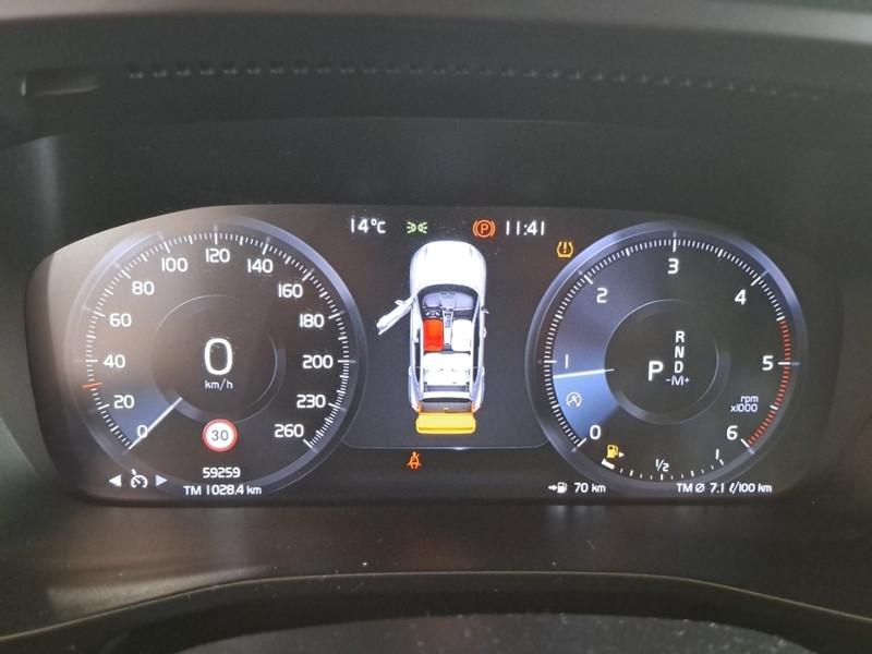 VOLVO XC40 D3 GEARTRONIC BUSINESS SUV