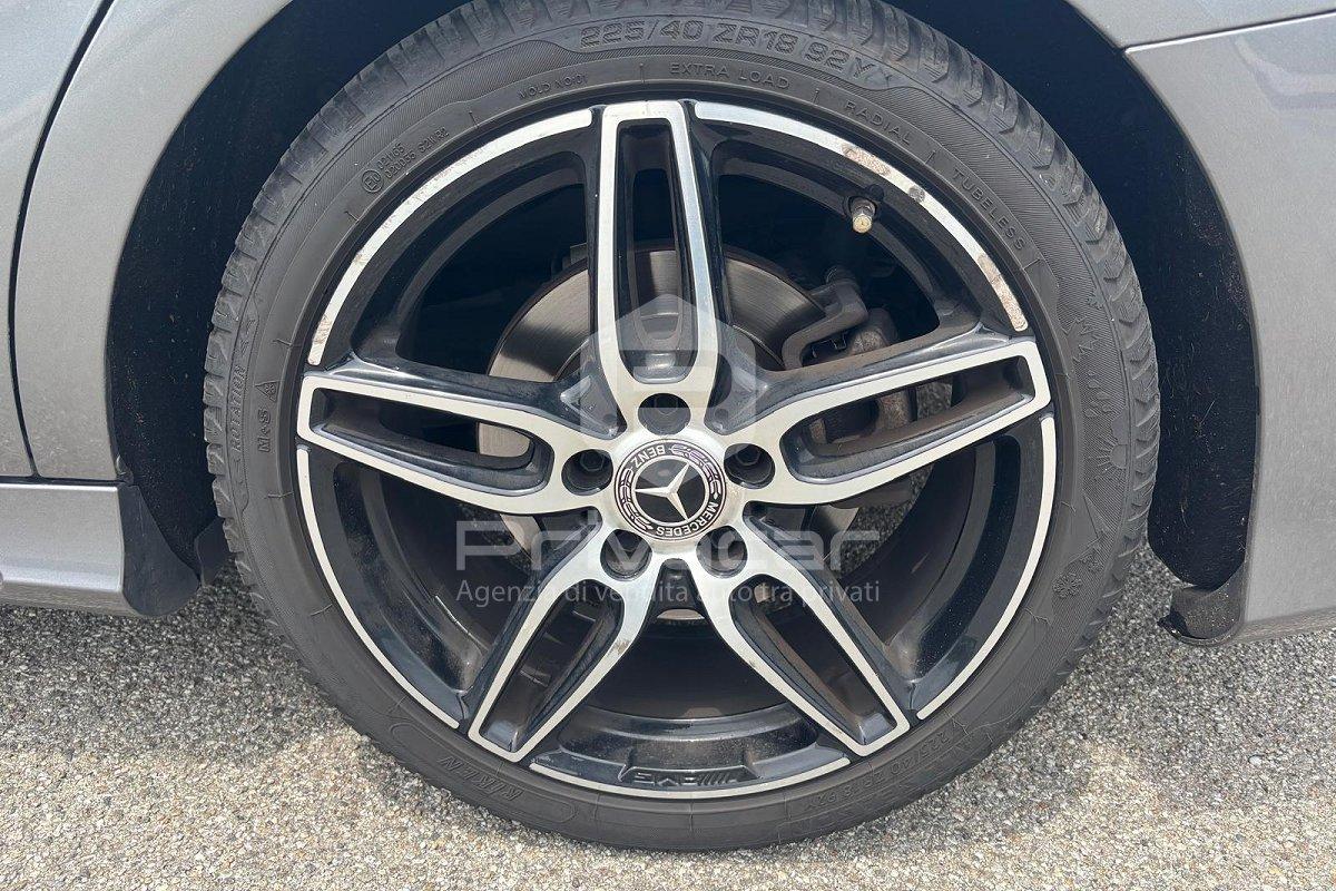 MERCEDES CLA 200 d Automatic Premium