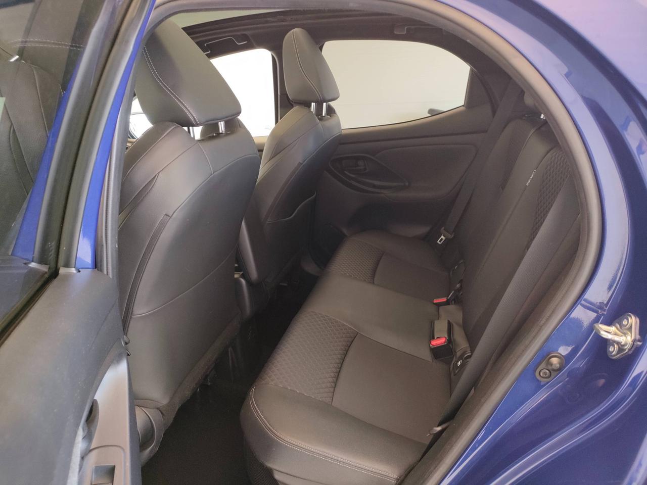 TOYOTA Yaris IV 2020 - Yaris 1.5h Lounge