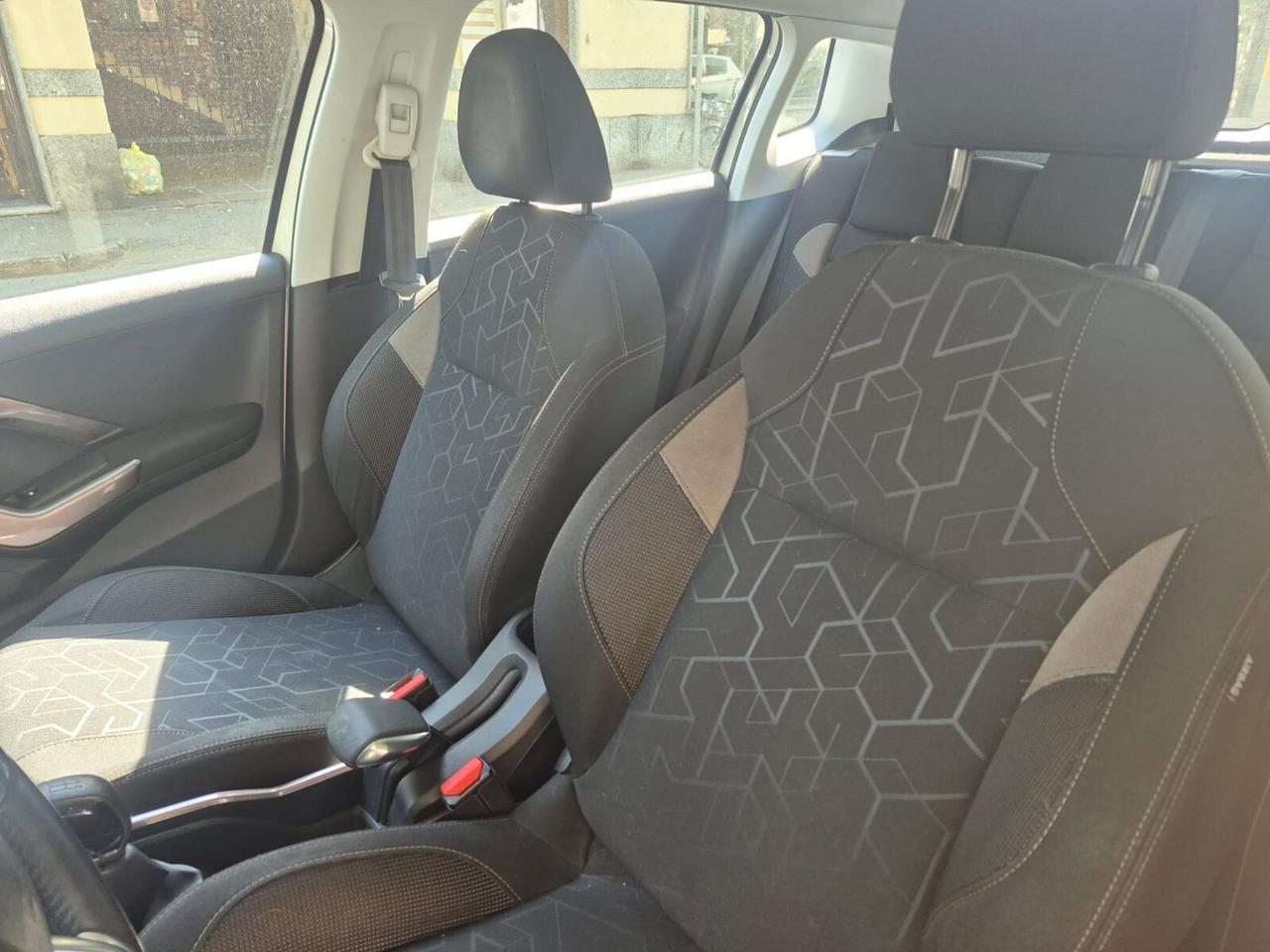 Peugeot 2008 1.4 HDi 68CV Access