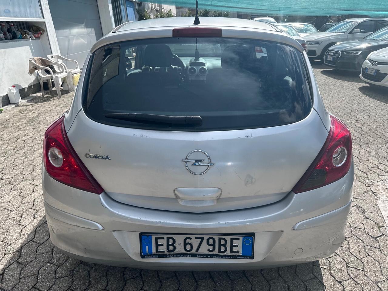 Opel Corsa 1.2 3 porte Club
