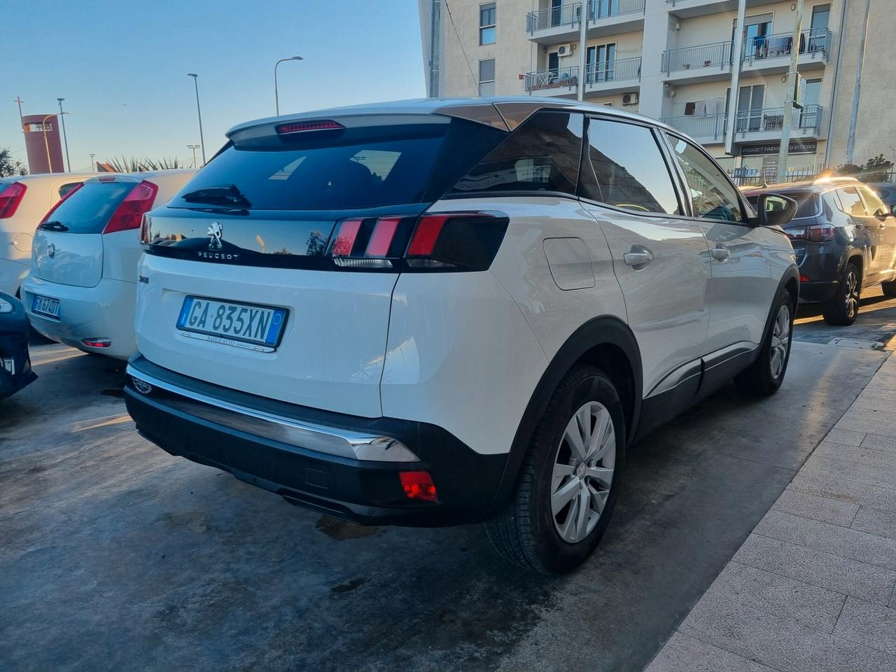 Peugeot 3008 BlueHDi 130 S&S EAT8 Business