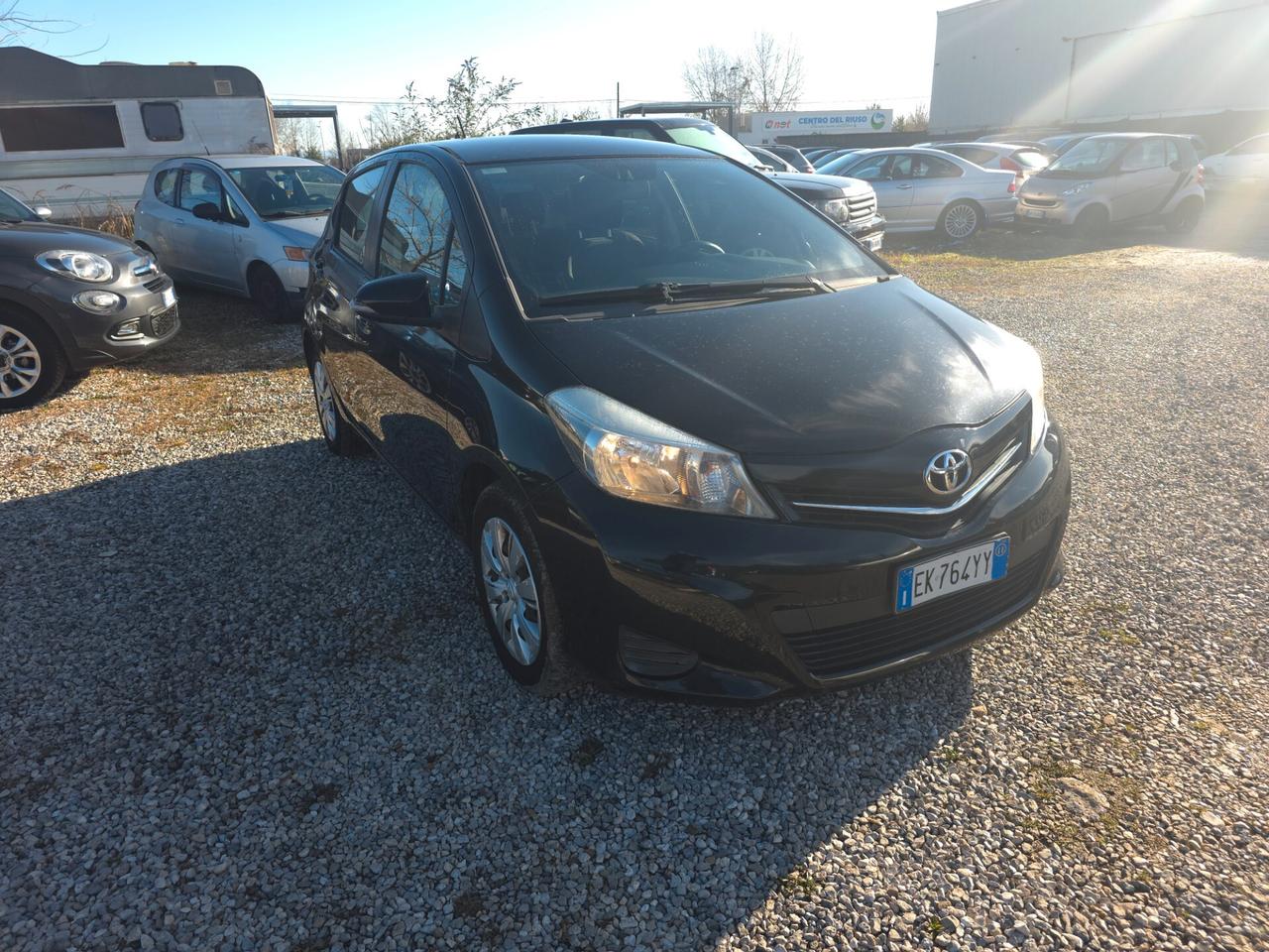 Toyota Yaris 1.0 5 porte Lounge