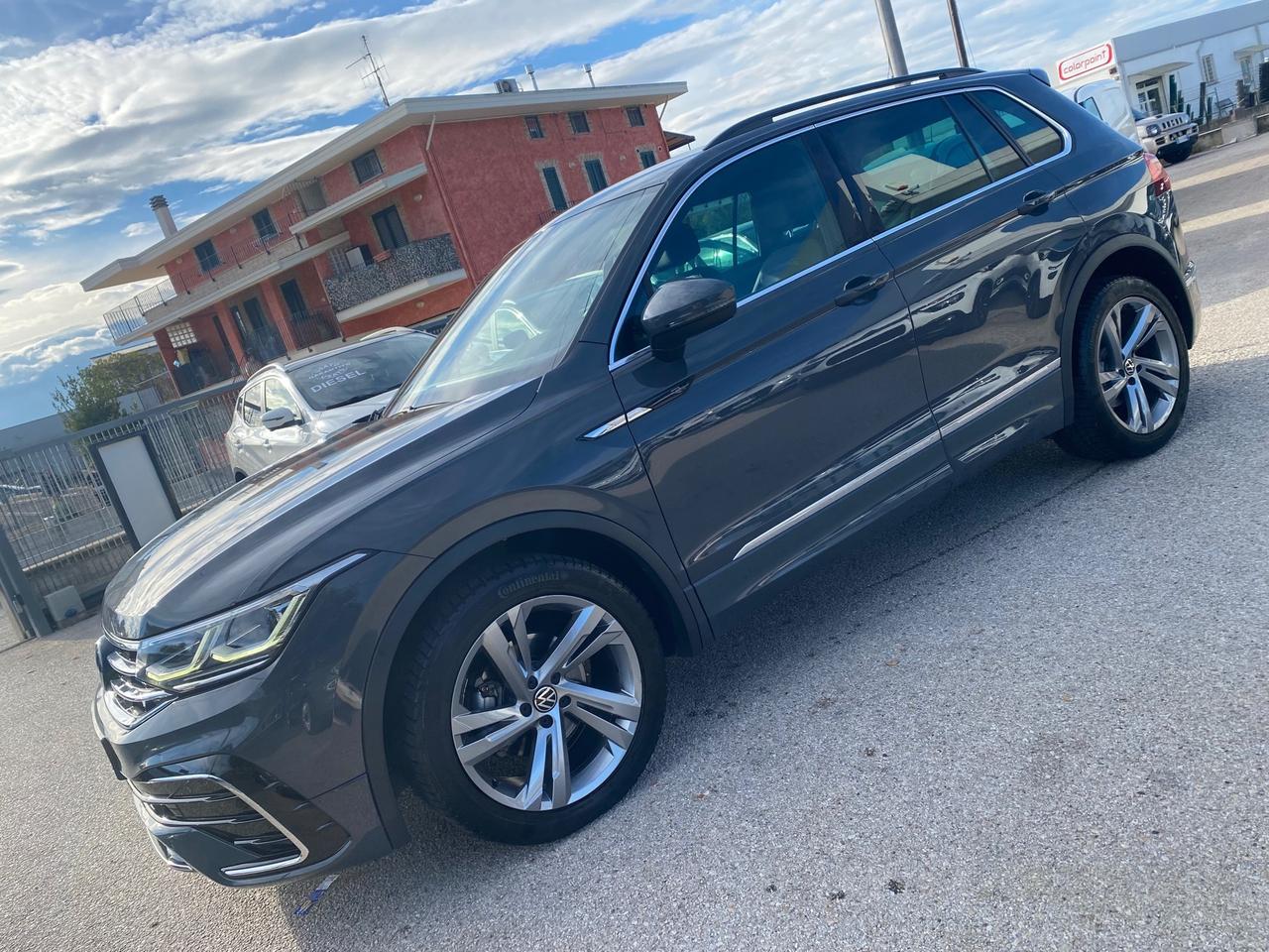 Volkswagen Tiguan 2.0 TDI 150 CV SCR DSG R-Line