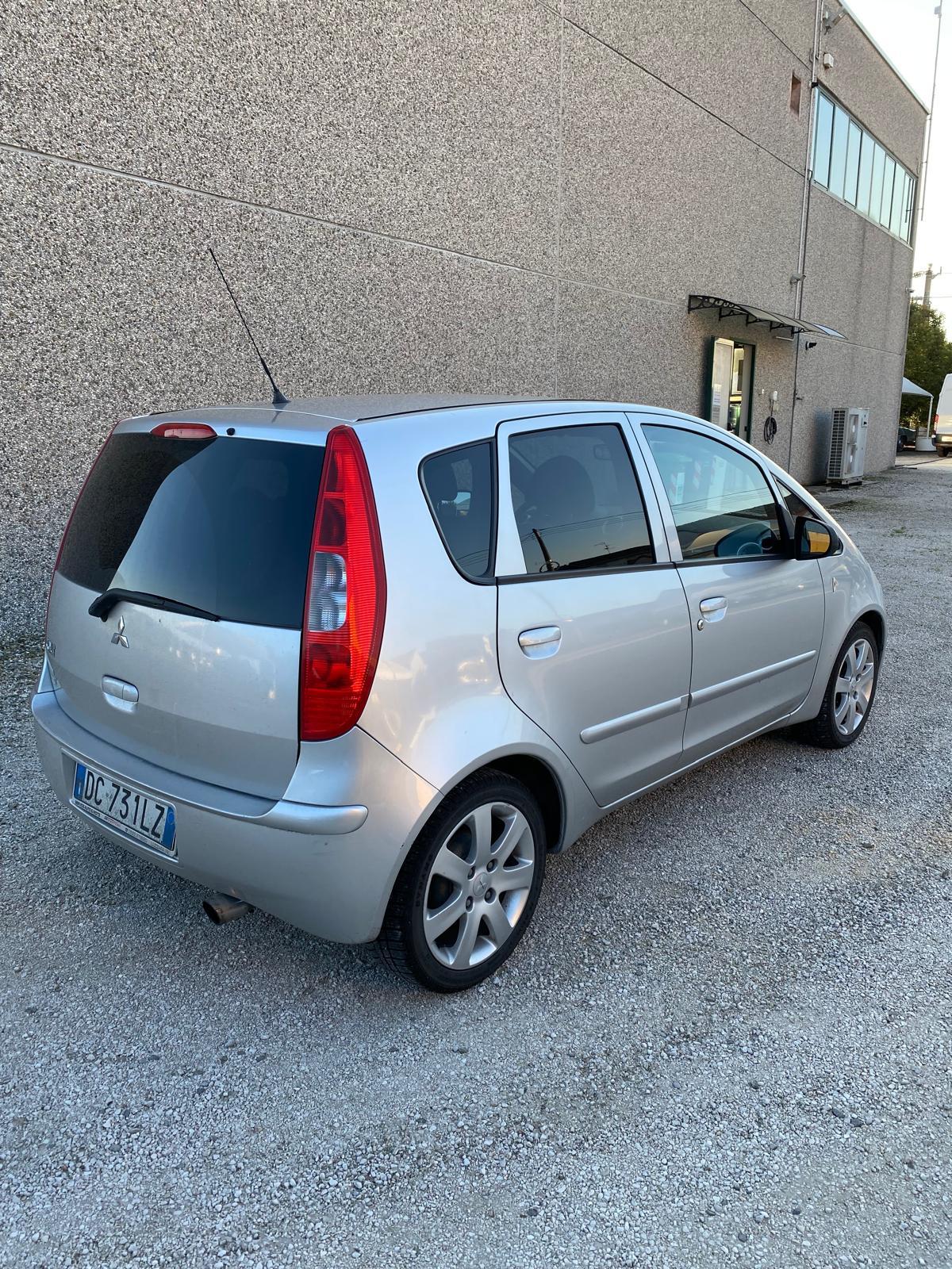 Mitsubishi Colt 5 Porte Colt 5p 1.1 12v Sportychrome