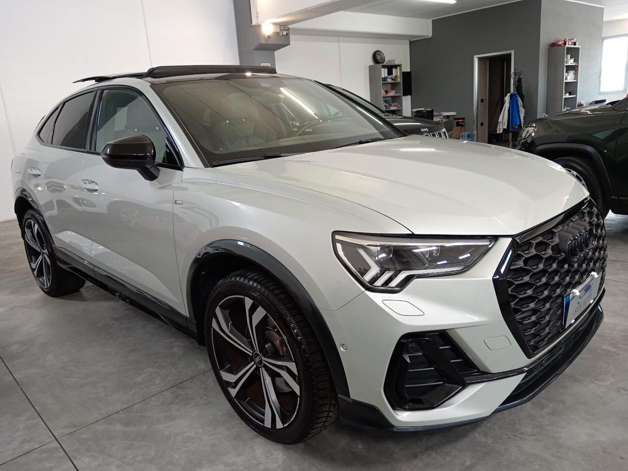 Audi Q3 45 Sportback tfsi Plug-in S line quattro 245cv FULL OPTIONAL