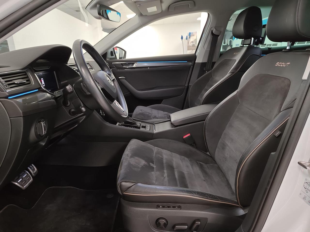 SKODA Superb Wagon 2.0 tdi Scout 4x4 190cv