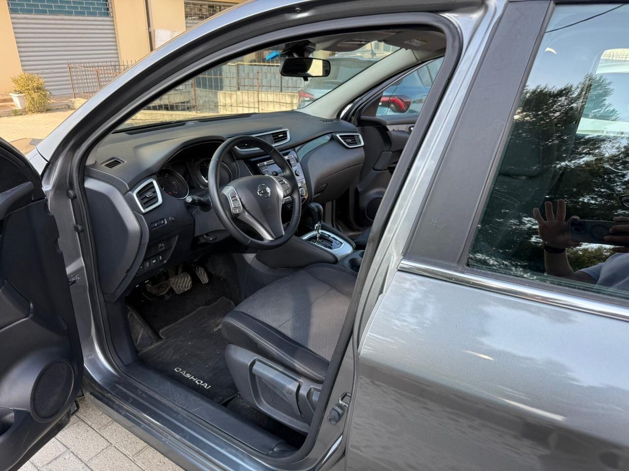 Nissan Qashqai 1.6 diesel automatica