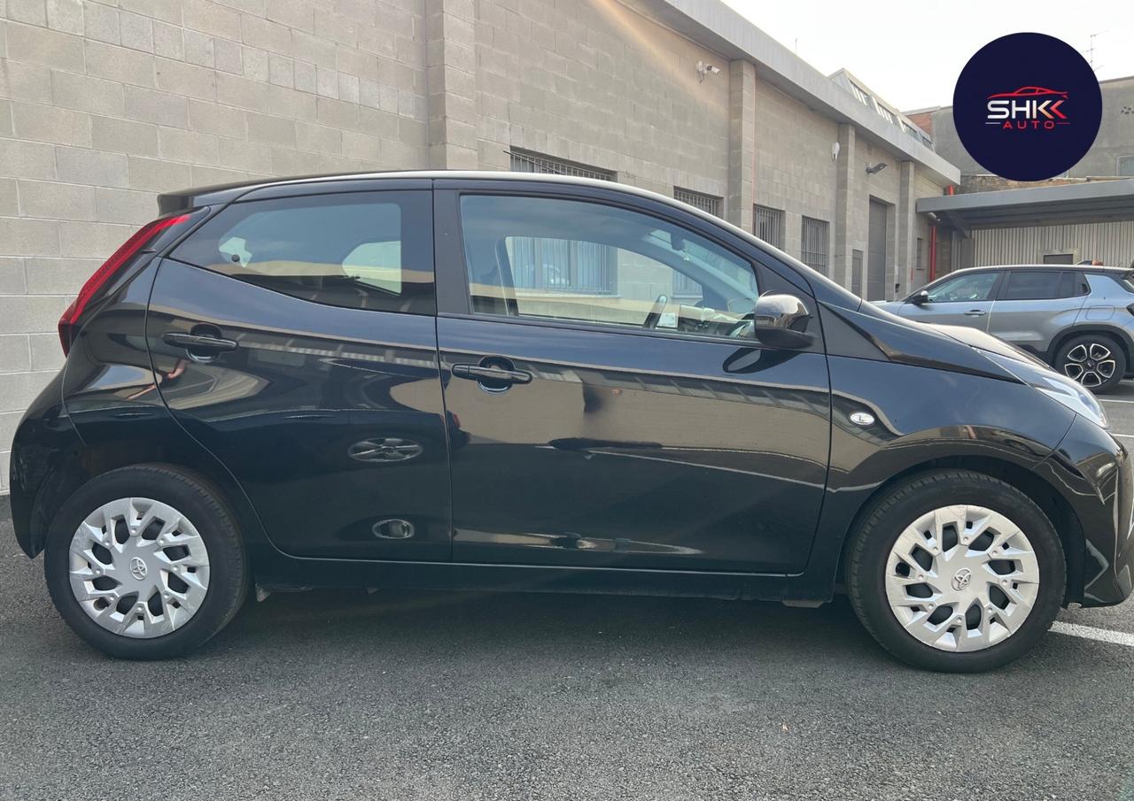Toyota Aygo Connect 1.0 VVT-i 72 CV 5 porte x-clusiv MMT