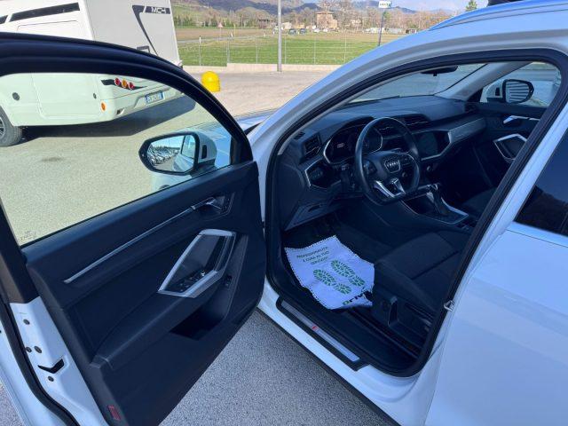 AUDI Q3 40 TFSI quattro S tronic S line edition 4x4