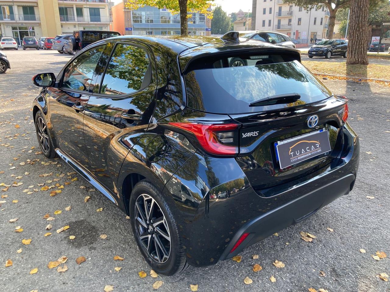 Toyota Yaris 1.5 HEV Active #7354