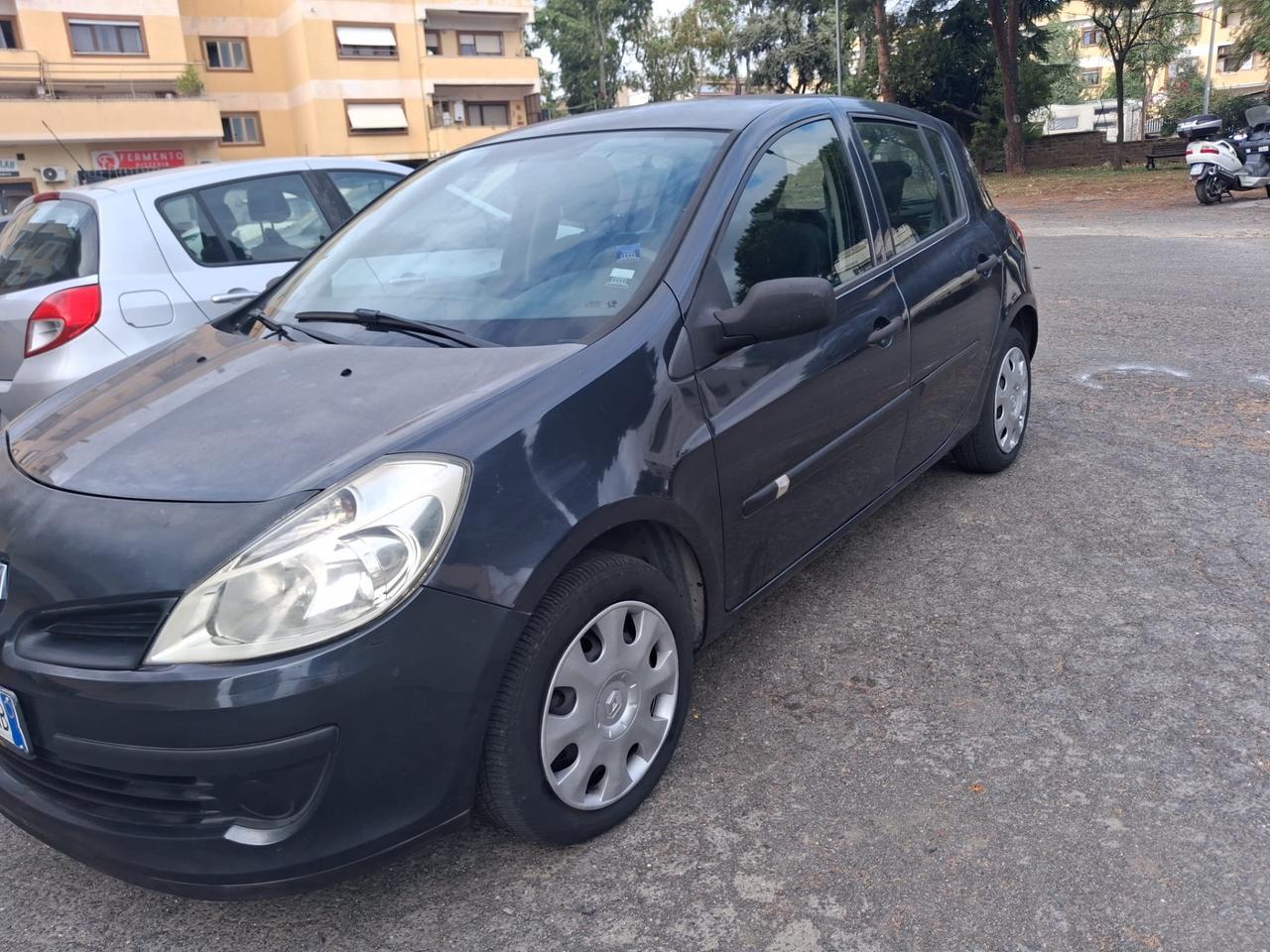 Renault Clio 1.2 16V 5 porte Confort