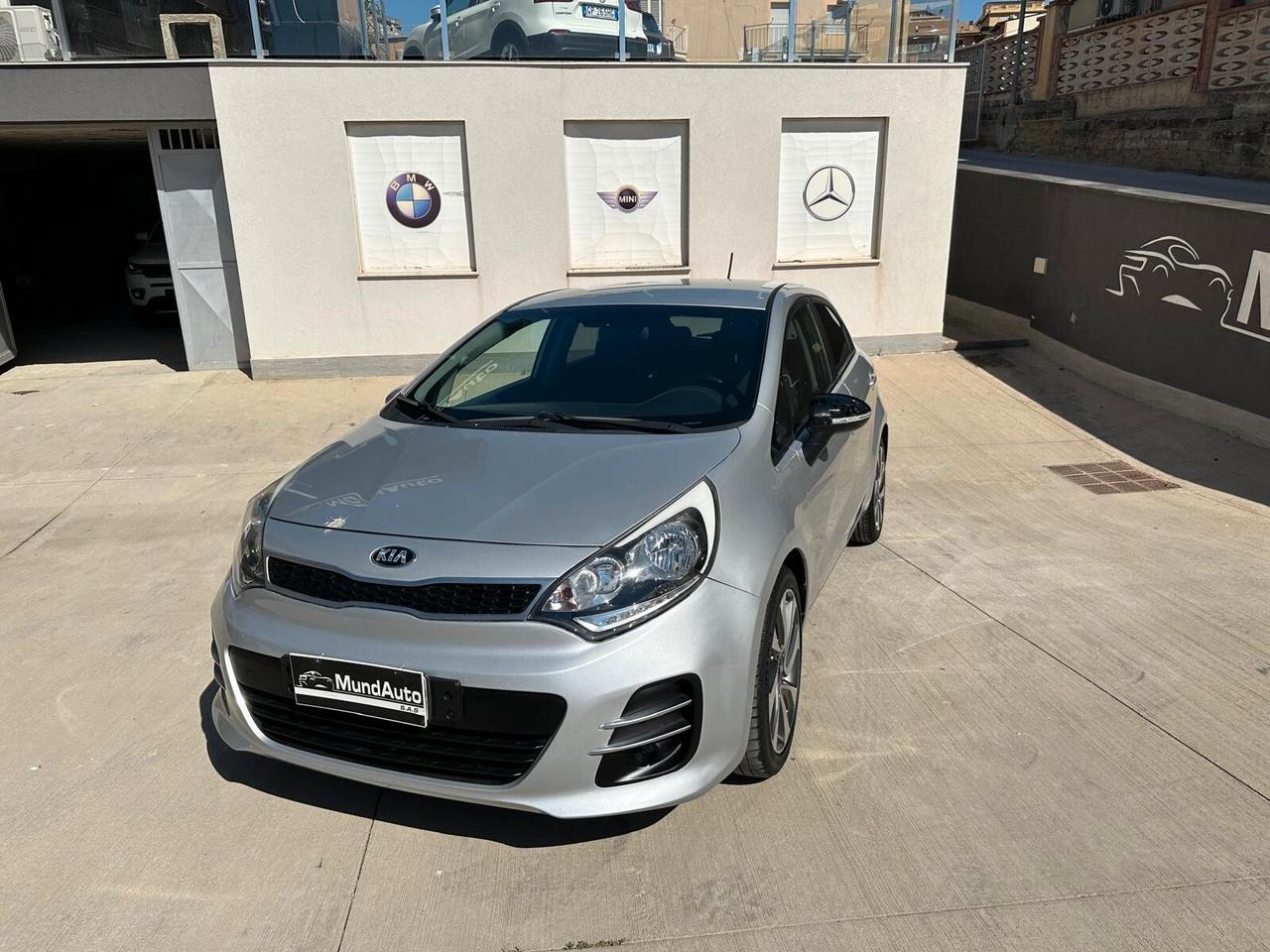 Kia Rio 1.1 CRDi 5p. Cool Adatta a Neopatentati