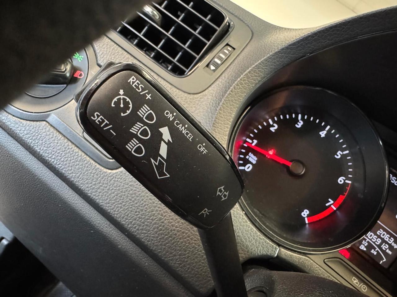 Volkswagen Polo 1.0 MPI BENZ 60CV 5P TRENDLINE 2016