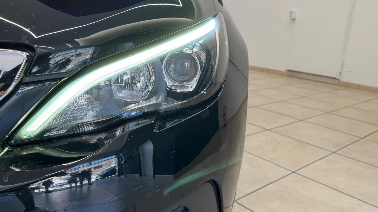 Peugeot 308 BlueHDi 120 S&S Allure-2018