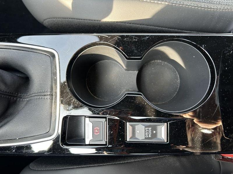 Peugeot 2008 PureTech 100 Allure 3.000 KM!! NAVI+KEYLESS