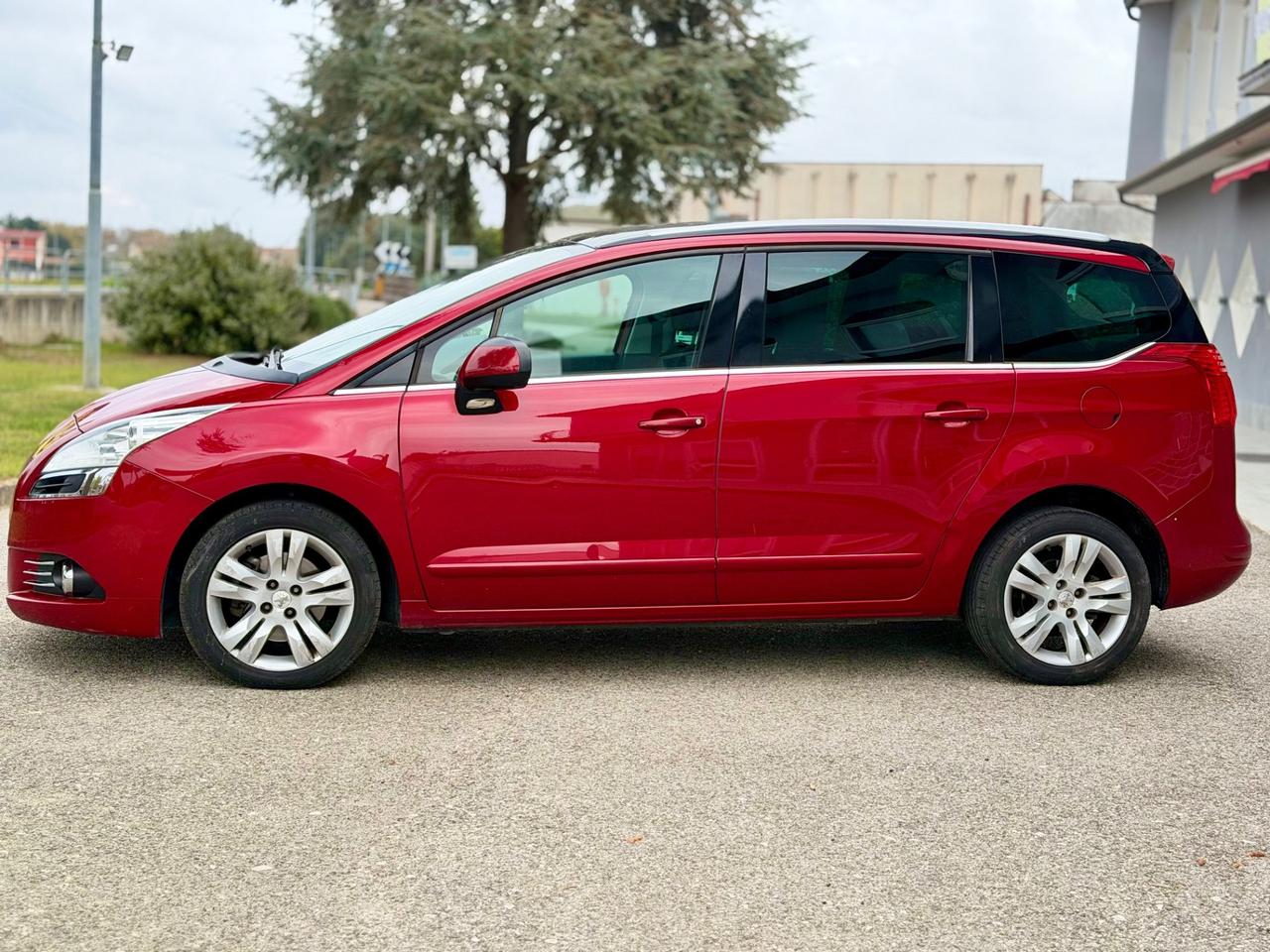 Peugeot 5008 2.0 HDi Automatico 7 Posti