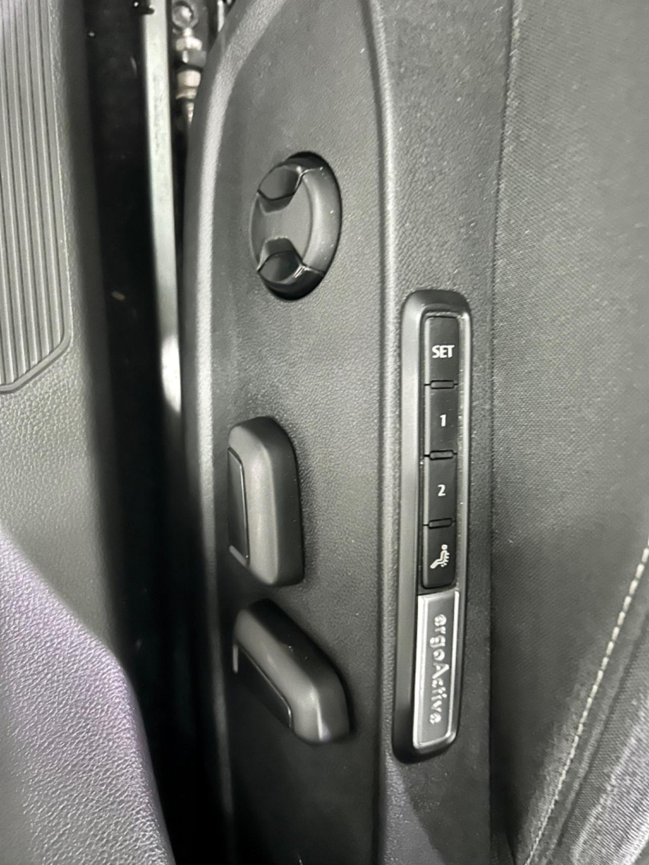 VW Golf 8 2.0 TDI DSG SCR Style FINANZIABILE