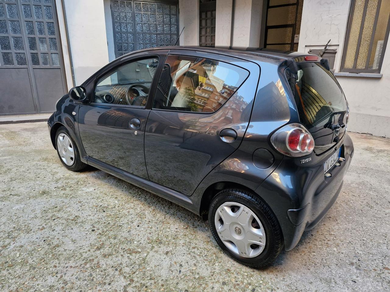 Toyota Aygo 1.0 12V VVT-i 5 porte Sol - ANCHE NEOPATENTATI