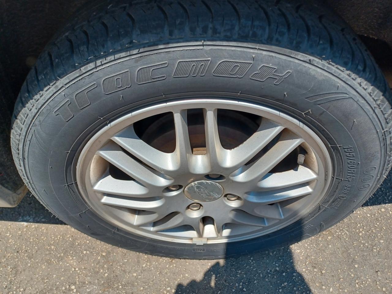 Ford Focus 1.6 SW Ghia SOLO 69000 KM!!