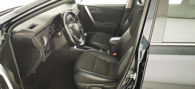 TOYOTA Auris Touring Sports 1.4 D-4D Lounge
