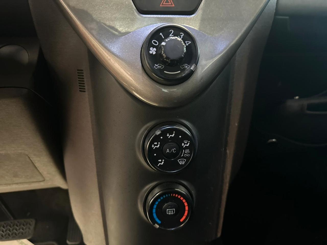 Toyota iQ 1.0 Multidrive Versione Lancio