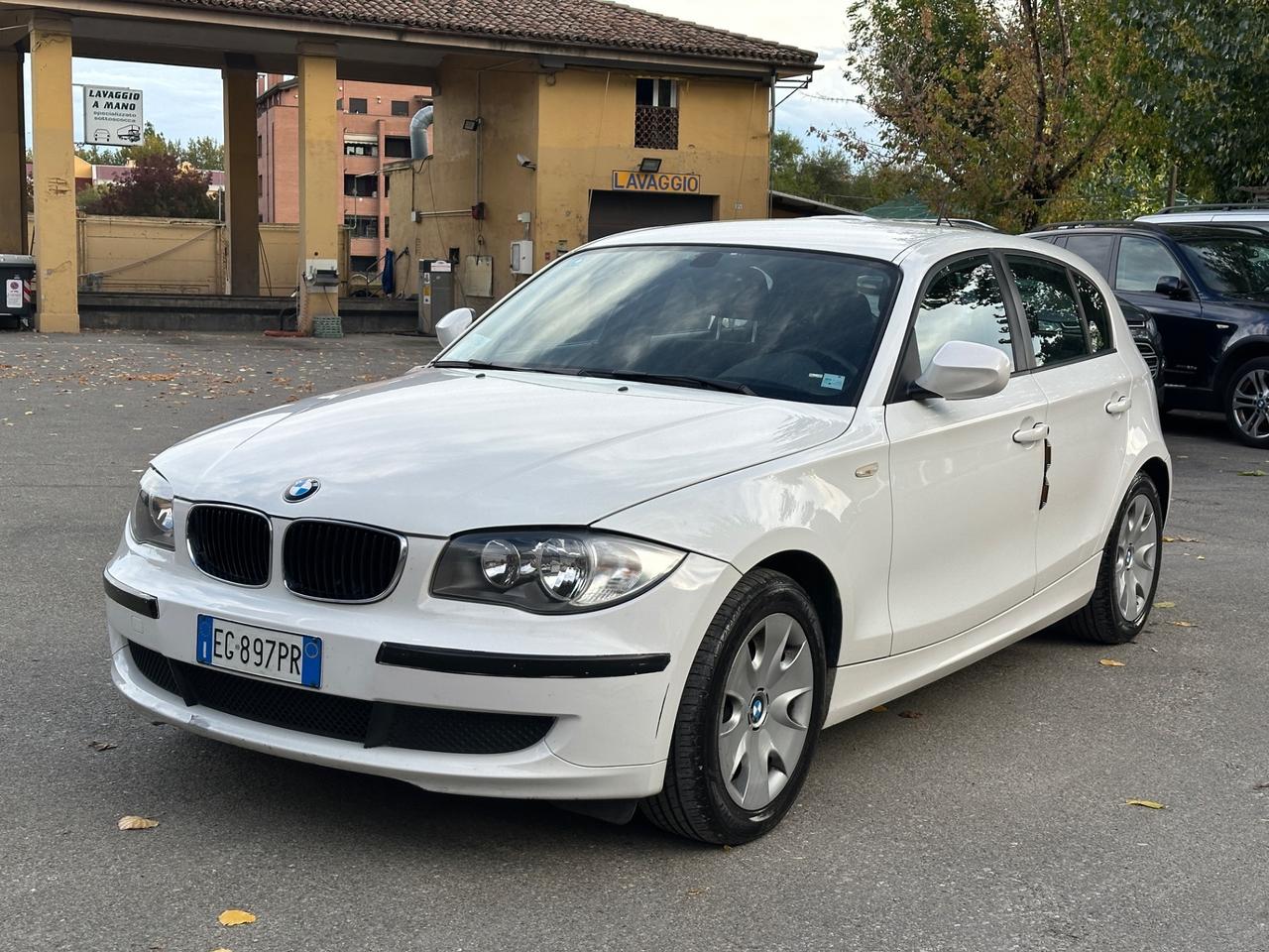 Bmw 116i cat 5 porte Eletta 140mila km