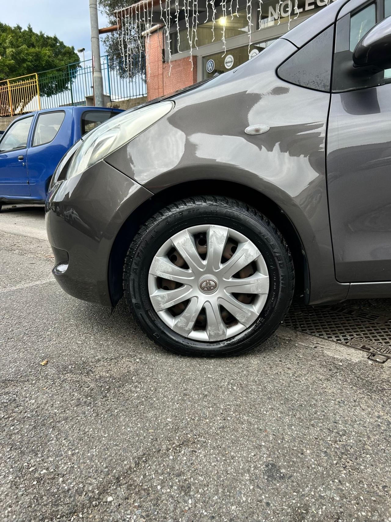 Toyota Yaris 1.3 5 porte Sol