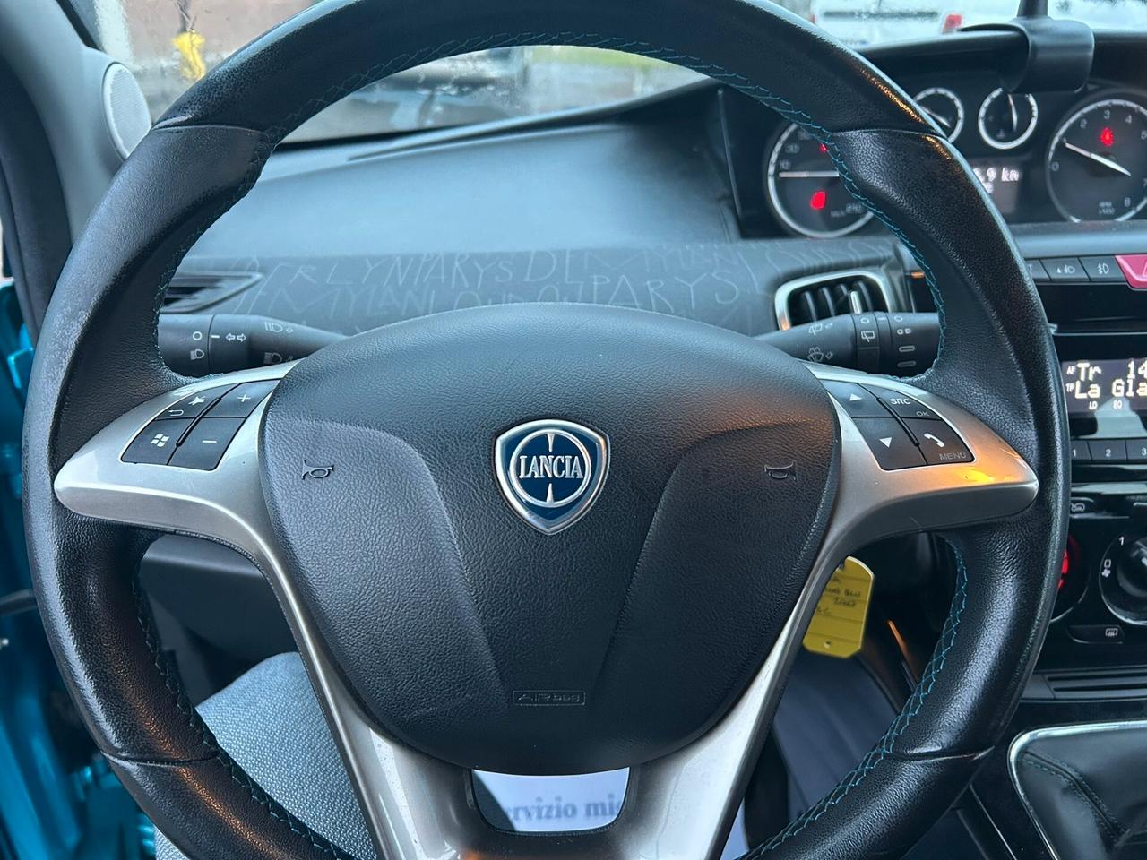 Lancia Ypsilon 0.9 TwinAir 85 CV 5 porte Metano Ecochic Elefantino