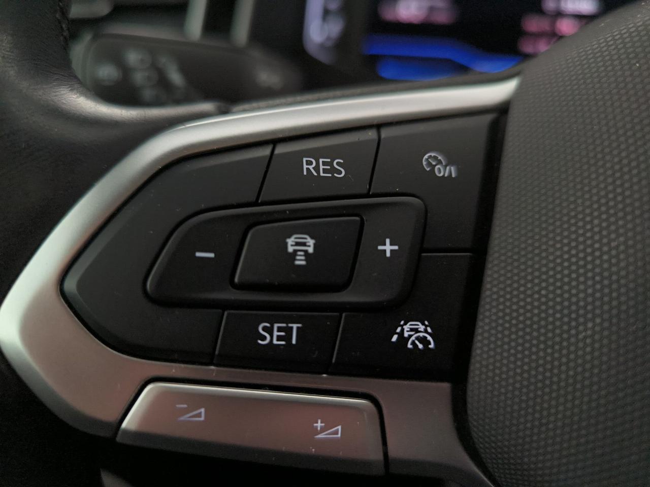 Volkswagen Taigo 1.0 tsi r-line 110cv