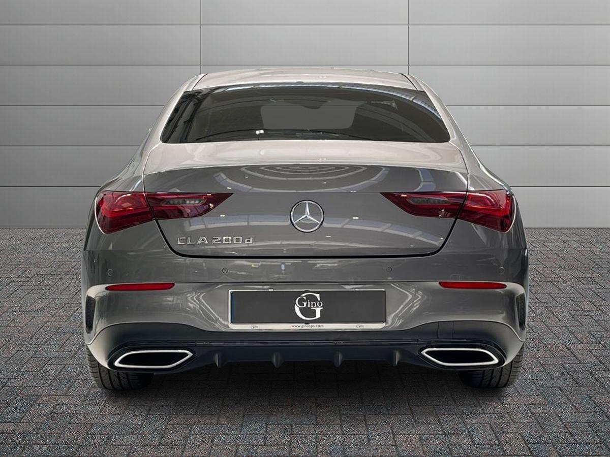 Mercedes-Benz CLA Coupe - C118 2023 - CLA Coupe 200 d AMG Line Premium auto