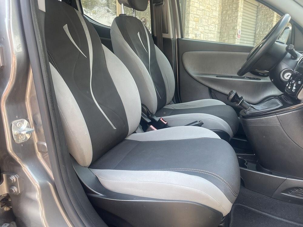 Lancia Ypsilon 0.9 TwinAir 85 CV 5 porte Metano Ecochic Gold