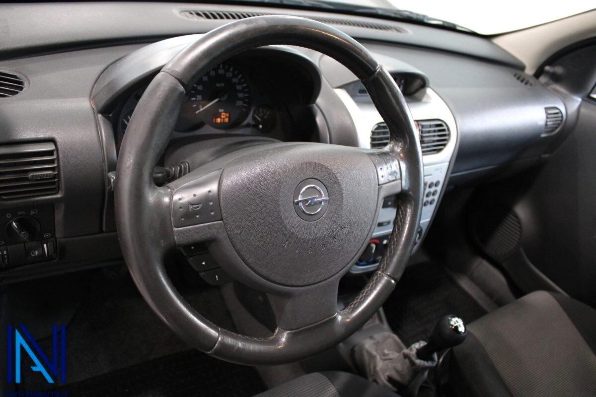 OPEL Corsa 1.3 CDTI Cosmo - 2005