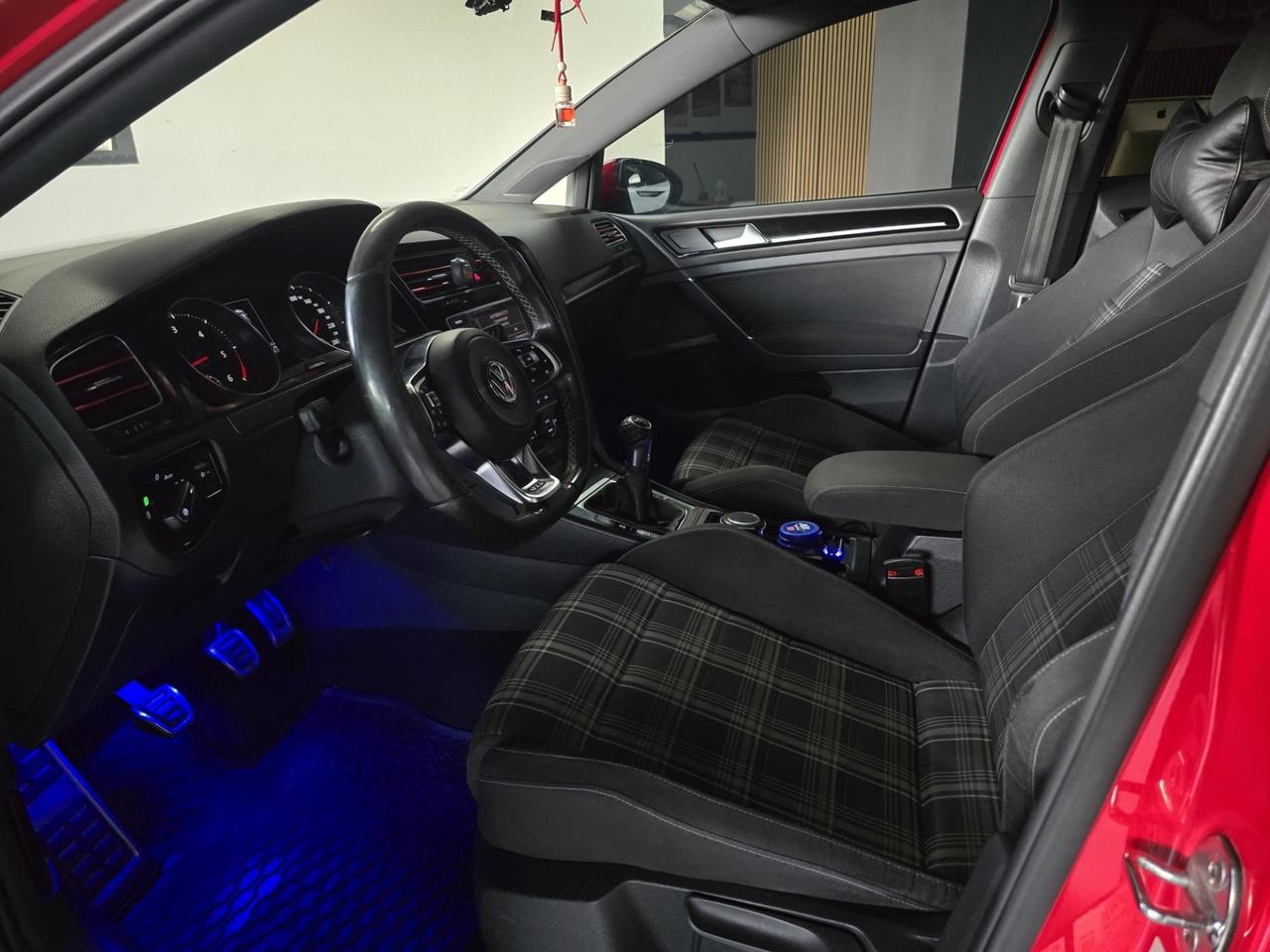 Volkswagen Golf GTD 2.0 TDI 5p. BlueMotion Technology